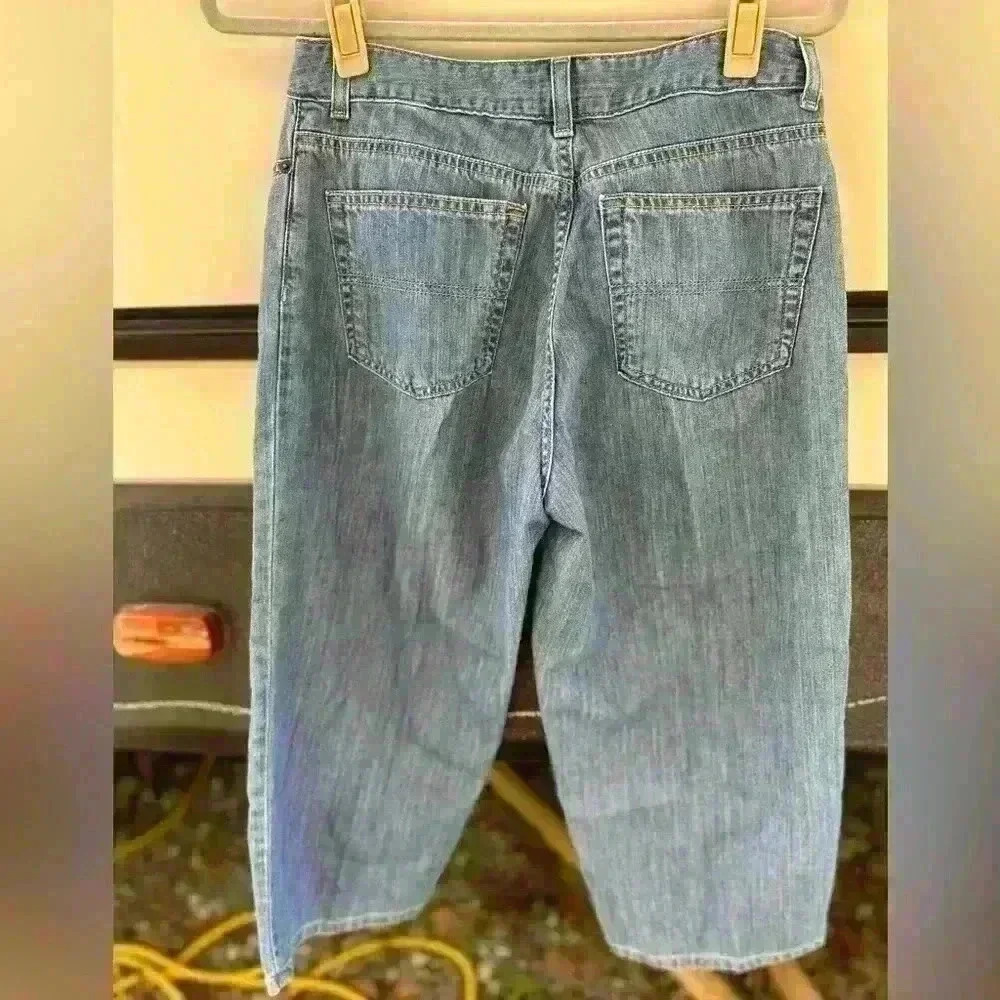 L.L. Bean size 8p cropped jeans. Soft fabric. ID#268523 medium wash - Picture 6 of 7